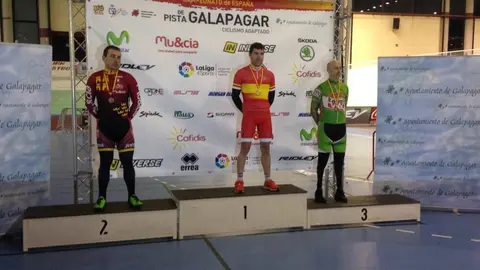 19-Edu-Santas-en-el-podium-1159-1024x576.jpg