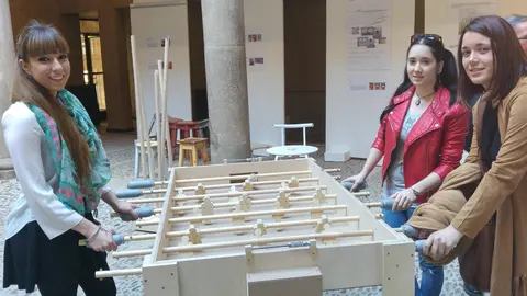 7-Ecodise&ntilde;o-en-el-patio-de-la-UNED-futbol&iacute;n-1163.jpg