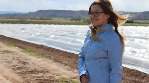 16-Maite-Osta-joven-agricultora-de-Tudela-1163.jpg