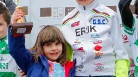 42-Erik-Laiglesia-ganador-carrera-en-Villava-1165-260x300.jpg
