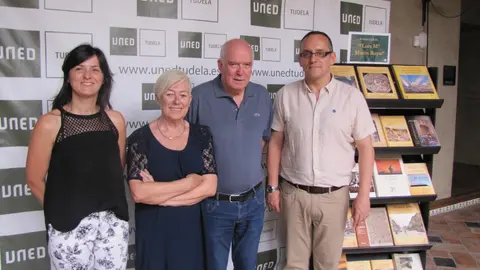10-Luis-Mar&iacute;a-Mar&iacute;n-Royo-dona-parte-de-su-obra-a-la-UNED-1170.jpg