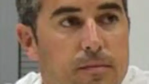 Carlos-Cacho.jpg