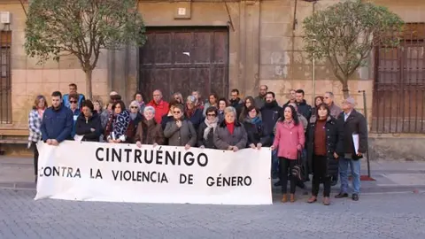 Concentraci&oacute;n-d&iacute;a-contra-la-violencia-de-g&eacute;nero-014.jpg