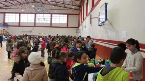 Mercadillo-infantil-solidario-026.jpg