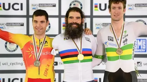 PODIUM-SCRATCH.jpg