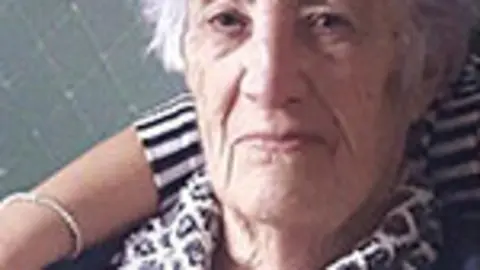FOTO-JUANA-MARIN-NAVASCUES.jpg