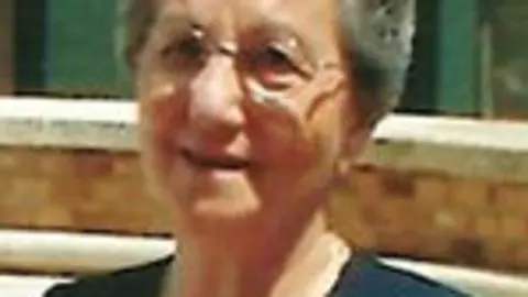 SOLEDAD-CARO-MARCOS.jpg