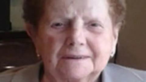 VICENTA-GOMEZ-ZARDOYA.jpg
