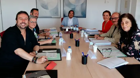 fichero.imagenes_Jurado_Premio_Miguel_Labordeta_417cf34f#2E#jpg