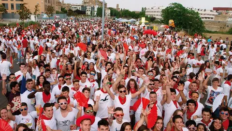 As&iacute; estaba el a&ntilde;o pasado la fiesta Joven en el Paseo de los Poetas que este a&ntilde;o volver&aacute; a cambiar de ubicaci&oacute;n y no contar&aacute; con la organizaci&oacute;n de la Federaci&oacute;n de Pe&ntilde;as
