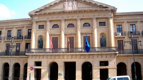 Pamplona_-_Palacio_de_Navarra_6