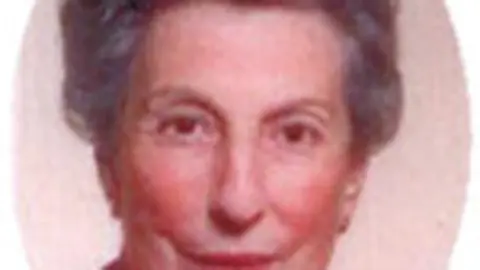 FOTO-DO&Ntilde;A-JULIA-LOBERA-ZARDOYA