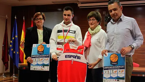 25-Basket-Alfaro-1204