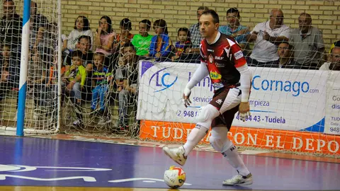 Gus, Aspil Vidal