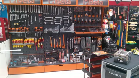 Alsutec cuenta con dos locales en Cintru&eacute;nigo