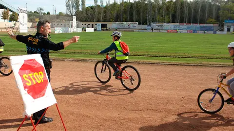 Los alumnos del Ezequiel Moreno mejoran su seguridad como ciclistas