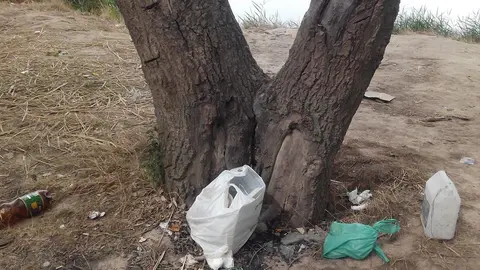 5 Basuras a orillas del Ebro 1207