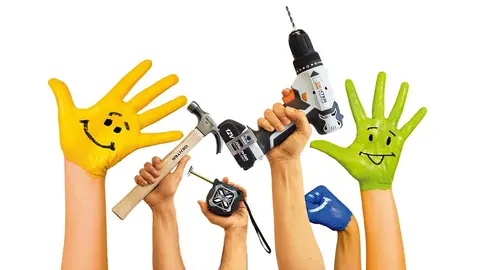 AK&Iacute; Bricolaje se pone manos a la obra
