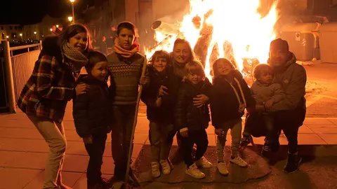 Hoguera de San Mart&iacute;n en Cintru&eacute;nigo