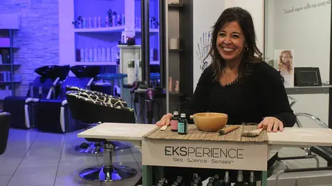 Sonia Agramonte, en su peluquer&iacute;a y sal&oacute;n de tratamientos, en pleno coraz&oacute;n de Tarazona