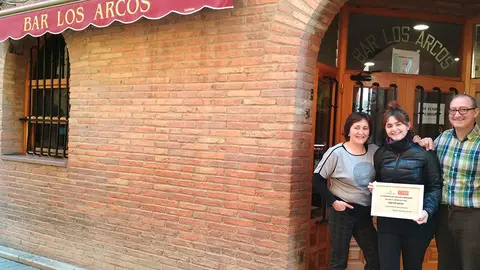El bar los Arcos con Manuel Ruiz y M&ordf; Jes&uacute;s Royo, acompa&ntilde;ados de su hija Mar&iacute;a, fueron los vencedores de esta nueva edici&oacute;n
