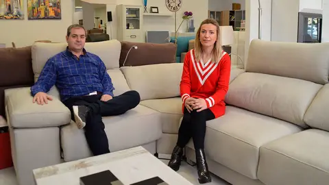 Jos&eacute; Luis Garc&iacute;a y Laura Sancet est&aacute;n al frente de Muebles Ant&oacute;n desde hace diecisiete a&ntilde;os