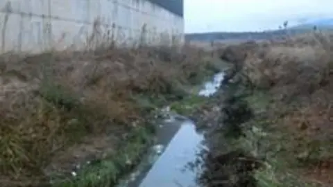 Desag&uuml;e en el Pol&iacute;gono Industrial