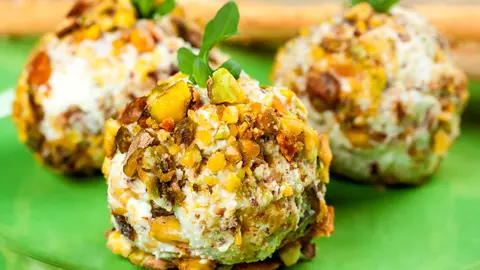 Bolitas de queso camembert