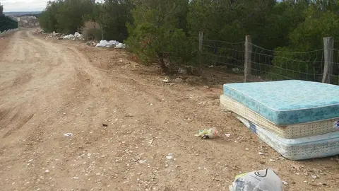 4 Vertedero en la antigua depuradora 1214