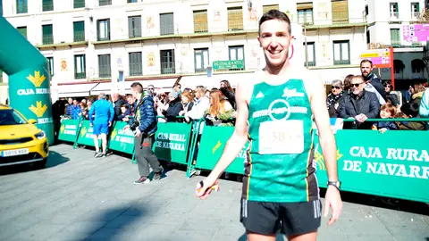 Javier Ballester tras pasar la l&iacute;nea de meta