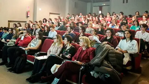 Obstetras y matronas de todo el estado asistieron a un curso para evitar complicaciones en el parto