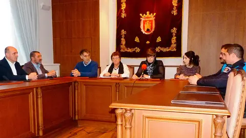 La Consejera Mar&iacute;a Jos&eacute; Beaumont, y la alcaldesa de Valtierra, Victoria Montor&iacute;, han firmado hoy el convenio de colaboraci&oacute;n en gesti&oacute;n de emergencias