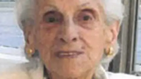 Mar&iacute;a-Jes&uacute;s-R&iacute;os-Bermejo