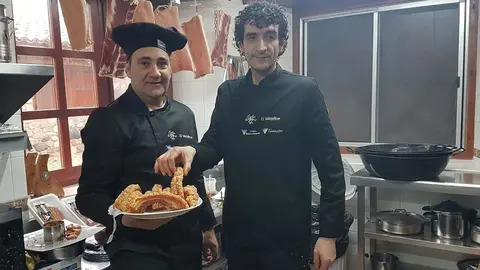 Javier Jim&eacute;nez, de El Vallejuelo de Cueva de &Aacute;greda y &Oacute;scar Revilla, de La Cantina La Cueva de &Aacute;greda