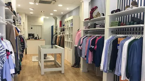 El nuevo local de Montepicaza sigue albergando una gran variedad de prendas y complementos