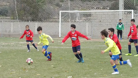 Partido de f&uacute;tbol base en el Club Polideportivo Juventud de Calahorra