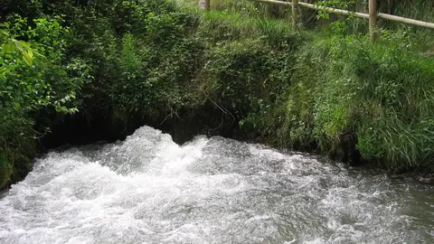 Nacimiento_del_rio_Queiles