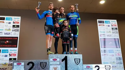 podium-xco
