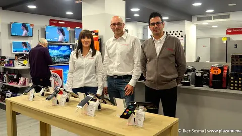 Inauguraci&oacute;n de la nueva tienda de Elecar en Corella