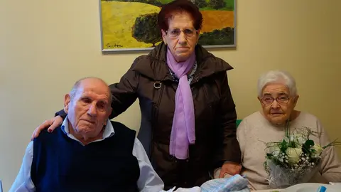 &Aacute;ngel Calavia y Rosario Baile acompa&ntilde;ados de Pilar Calavia