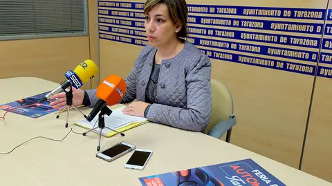 Ana Calvo presenta los actos de la Feria del Autom&oacute;vil