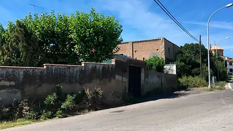 La carretera que va a Alfaro comunica con este barrio