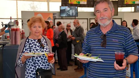 Degustaci&oacute;n popular de verduras 8