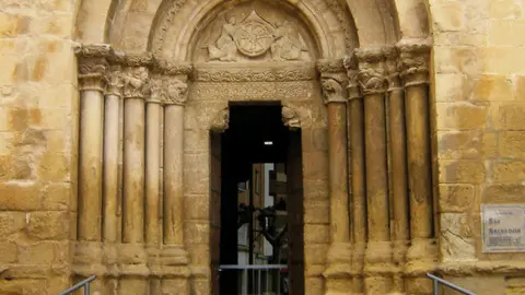 Exposici&oacute;n en Ejea 'Iglesia de puertas abiertas'