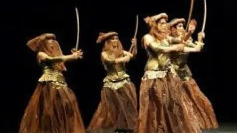 Danza 'Yallah Yallah'