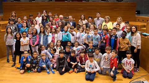 El colegio de San Adri&aacute;n en el Parlamento de Navarra