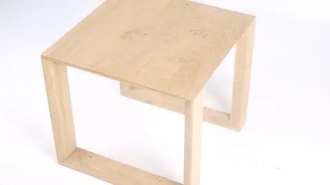 Mesa Auxiliar de madera de roble acabado natural