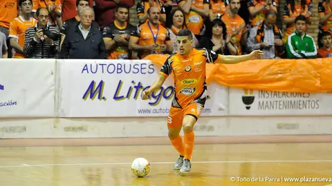 Hamza jugando con el Ribera Navarra