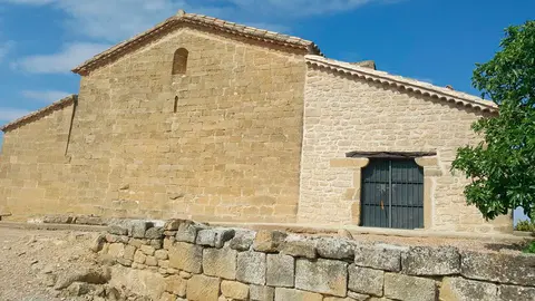 El sal&oacute;n anexo a la ermita de Miramonte ha recuperado su fisonom&iacute;a gracias a la restauraci&oacute;n que se ha llevado a cabo en &eacute;l con una ayuda de la DPZ.