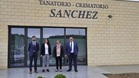 La Familia S&aacute;nchez-Arana posa satisfecha por el proyecto